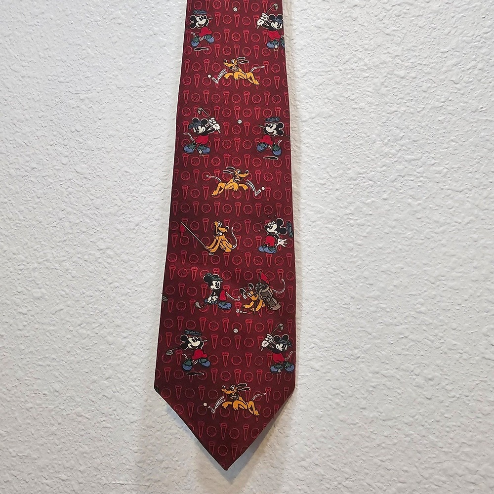 Mickey Unlimited Mickey Mouse and Pluto‎ Golf Themed Tie